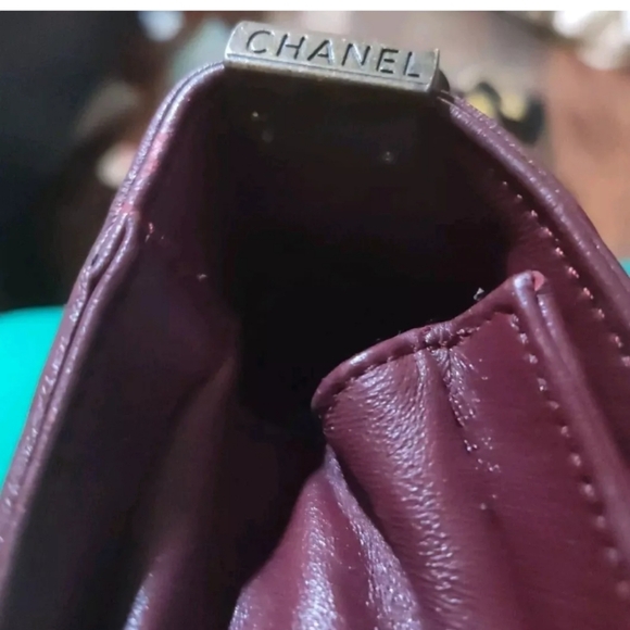 CHANEL Quilted Boy Bag in burgundy RARE!!! - Picture 10 of 16